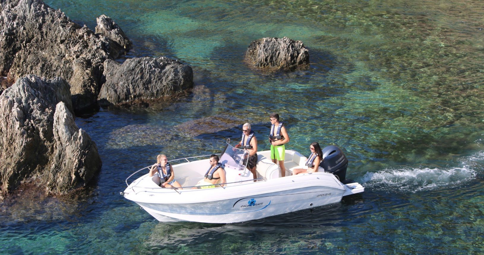 Pacific Craft OPEN 545 + MOTEUR YAMAHA - location