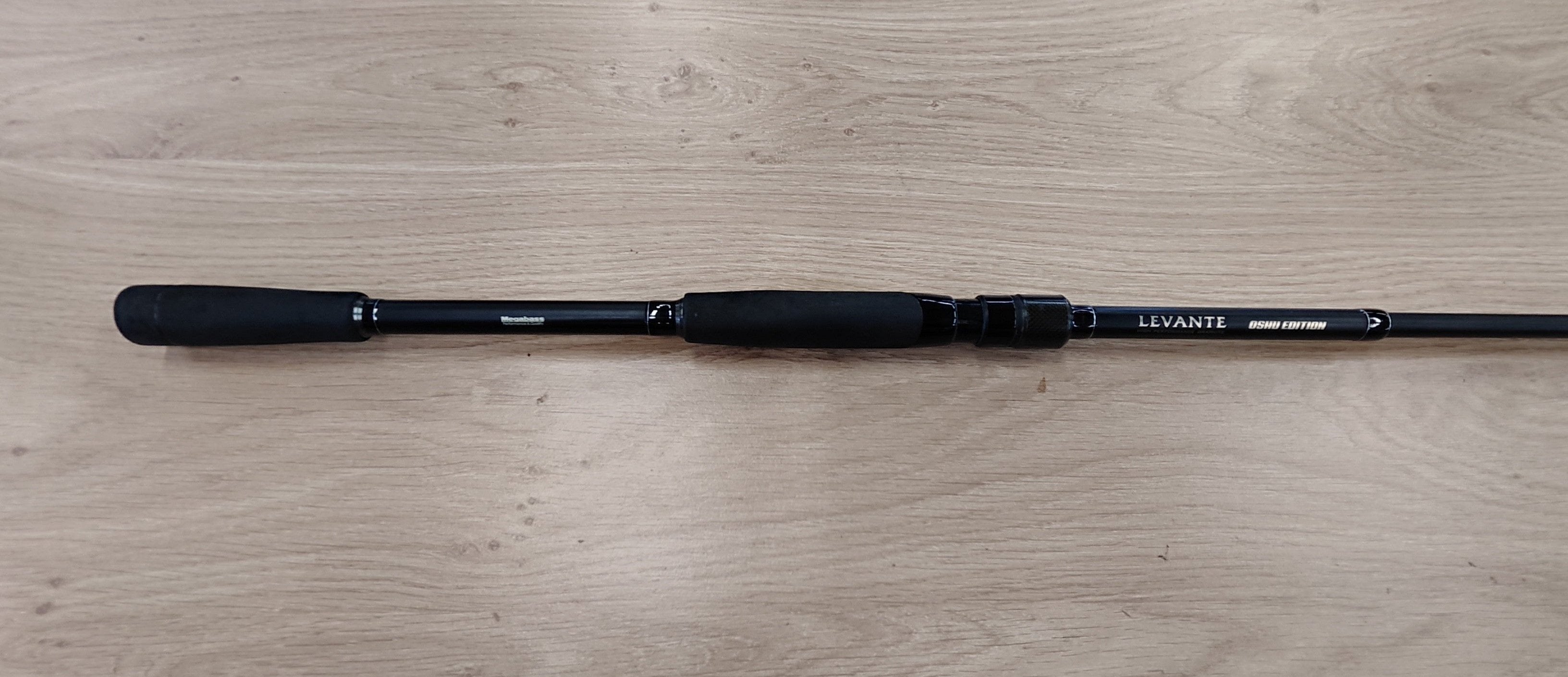 MEGABASS LEVANTE F4.1/2-70S OSHU EDITION