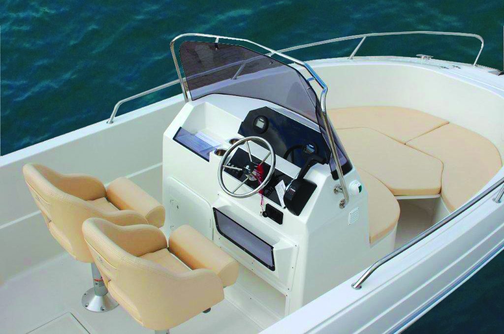 Pacific Craft OPEN 545 + MOTEUR YAMAHA - location